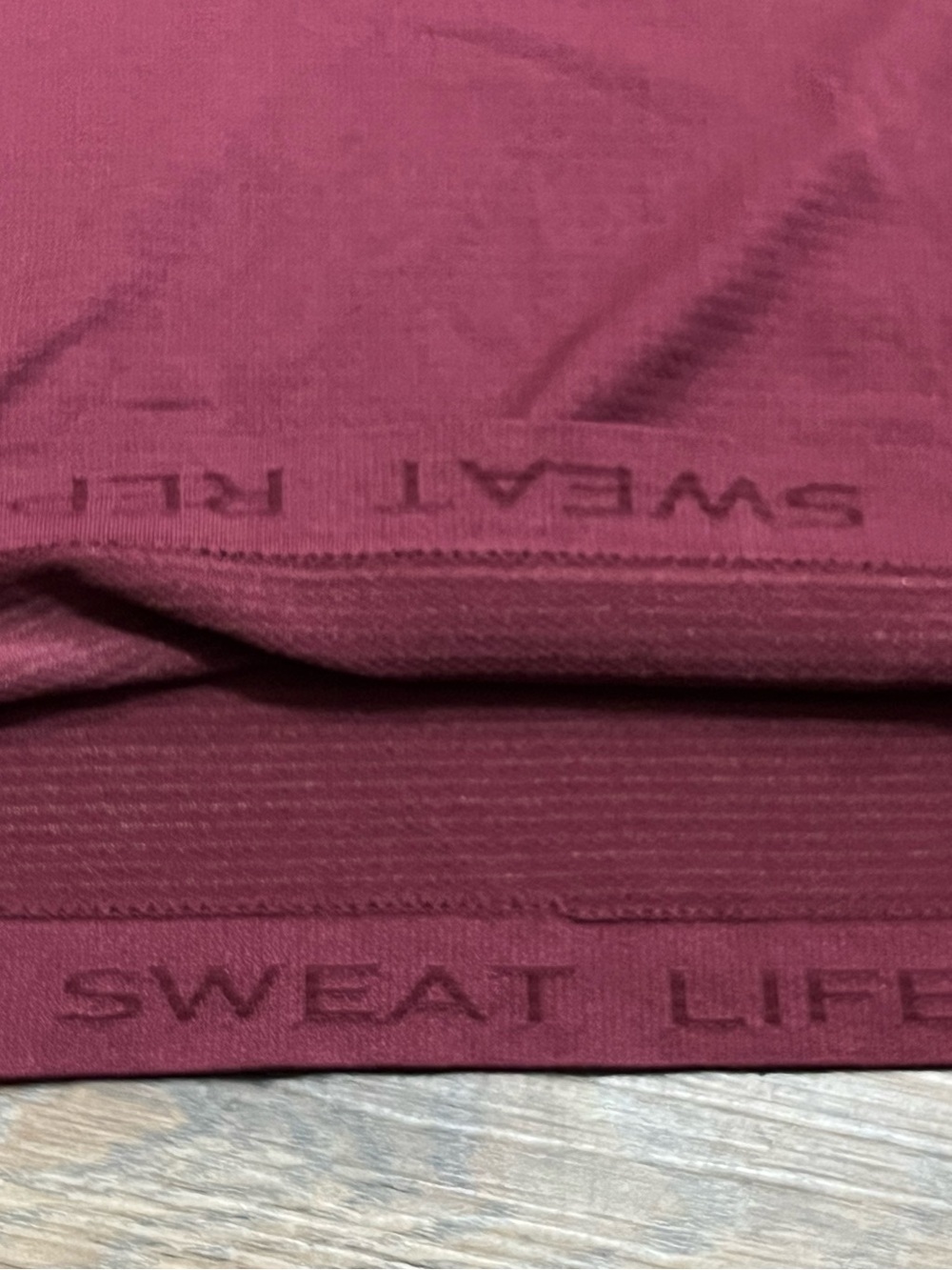 Lululemon Swiftly Tech Long Sleeve | Size 8 | Red Floral | Thumbholes - Picture 9 of 11